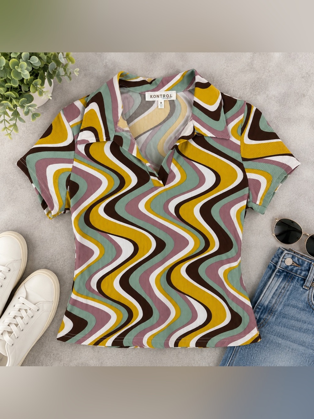 Kontrol Contemporary Retro Wavy Print Polo Top